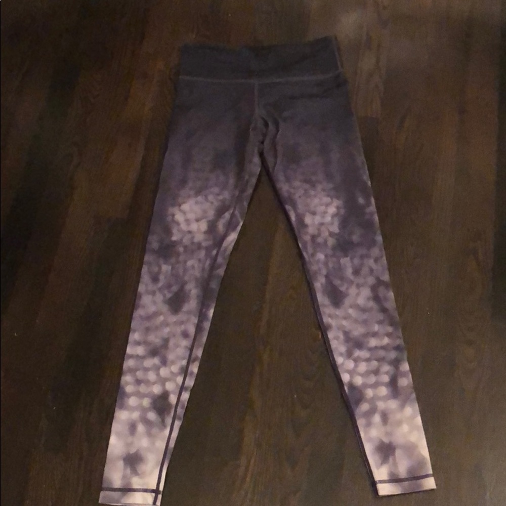 gray leggings